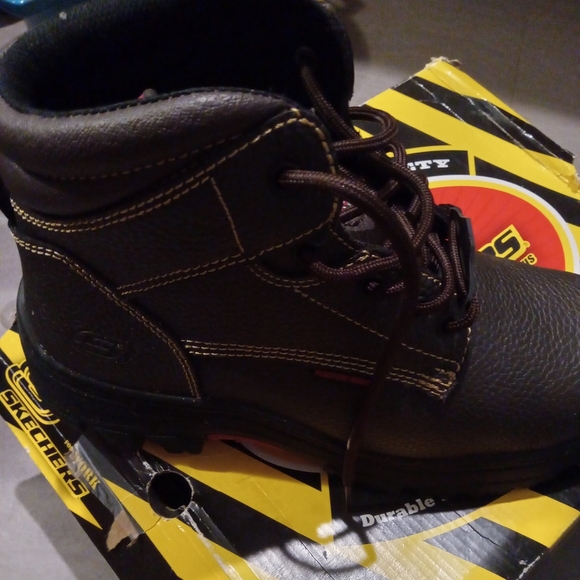 Steel toe work boots - Picture 3 of 4